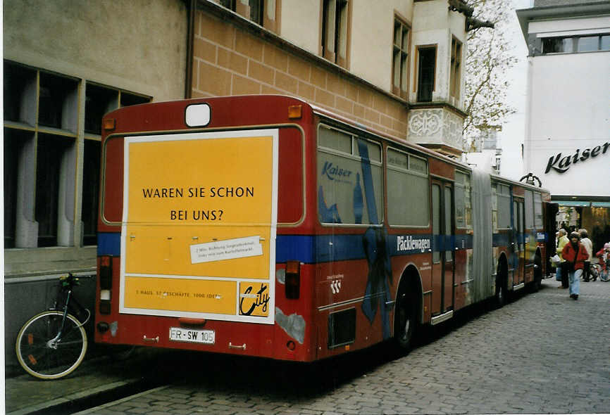 (081'705) - VAG Freiburg - Nr. 347/FR-SW 105 - Vetter P�cklewagen am 3. Dezember 2005 in Freiburg, Engelstrasse