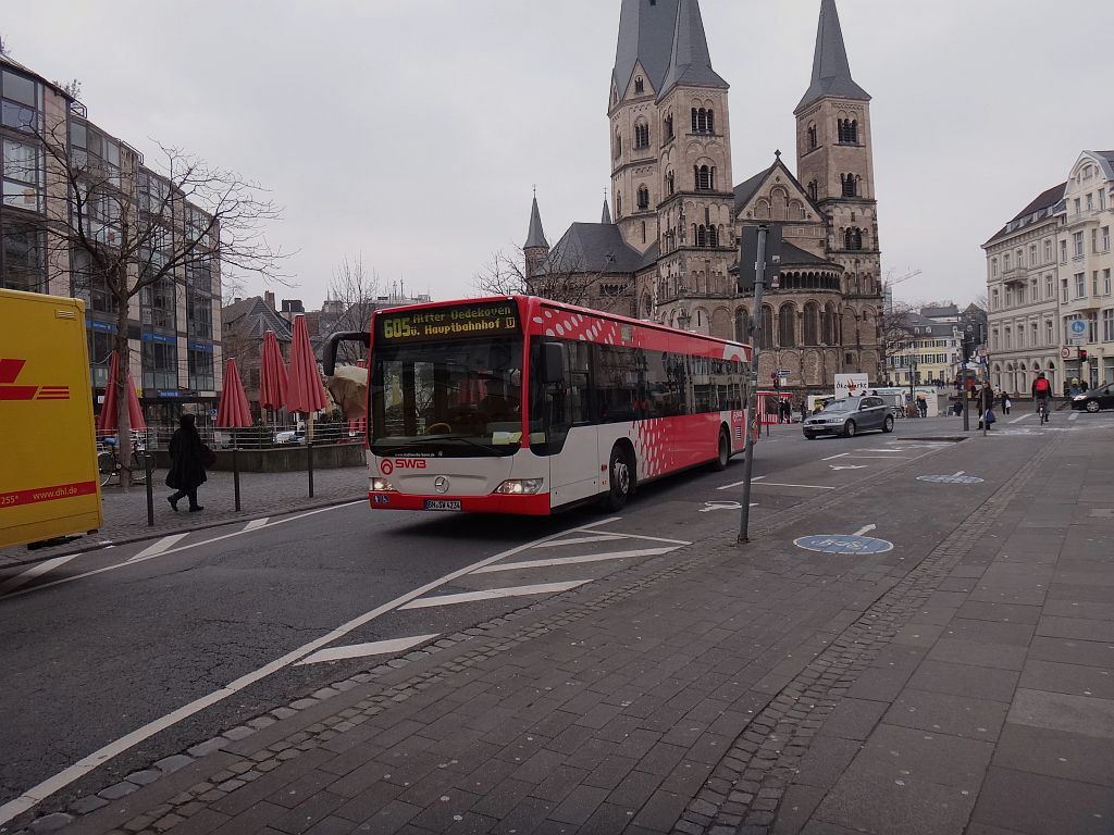 1005 Am Neutor mit dem Bonner M�nster im Hintergrund