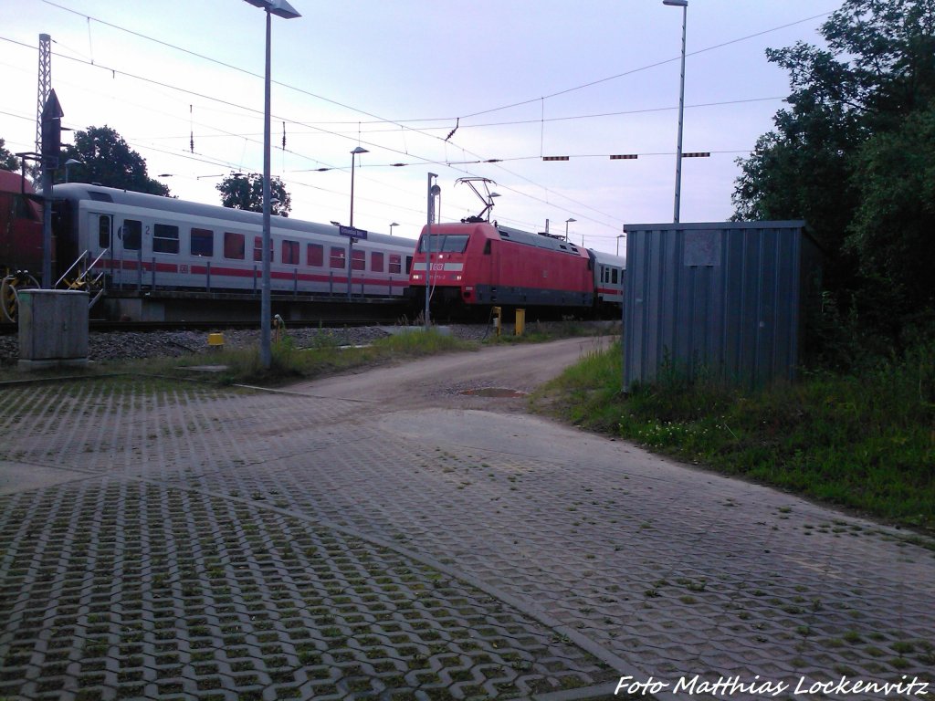 101 079 im Bahnhof Ostseebad Binz am 3.7.13