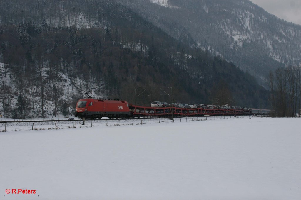 1016 006-7 mit OIC 862 Wien Westbahnhof - Landeck Zams bei Niederaudorf. 04.02.11