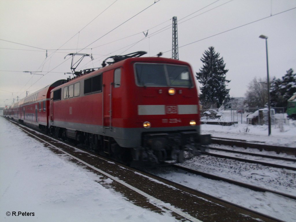 111 219 mit RE4252 nach Nrnberg in Obertraublingen. 30.12.10