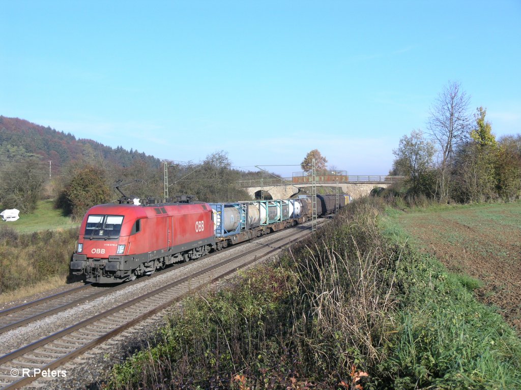 1116 079-3  Heini  mit gemischten Gterzug bei Dettenhofen. 29.10.10