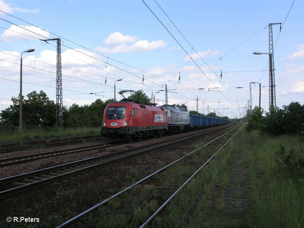 1116 237-7 und W232.04 ziehen ein Sandzug durch Saarmund. 24.05.09