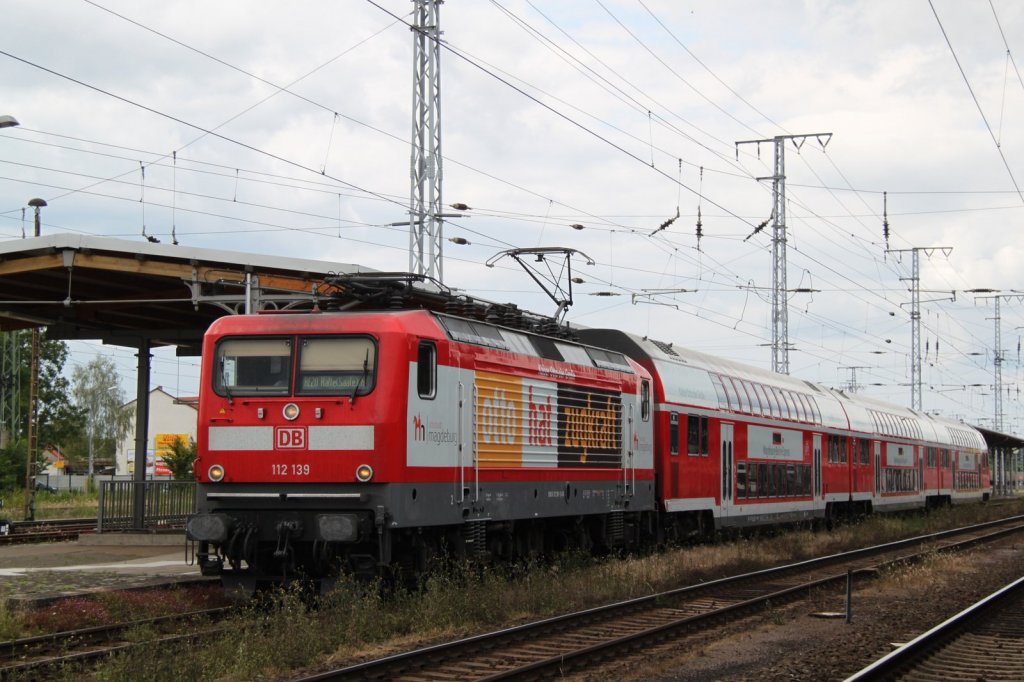 112 139-1 mit RE 17709 von Uelzen nach Halle(Saale)Hbf kurz vor der Ausfahrt im Bahnhof Stendal.23.06.2012