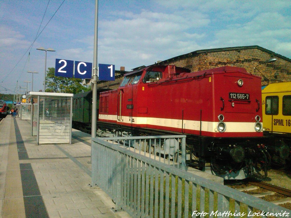 112 565-7 (DB 202 565-8) zusammen mit Der 91 134)im Sonderzugeinsatz Zum Bahnhofsfest in Putbus am 18.5.12+19.5.12 / Hier ist Der Zug Abfahrbereit im Bahnhof Bergen auf R�gen am 19.5.12