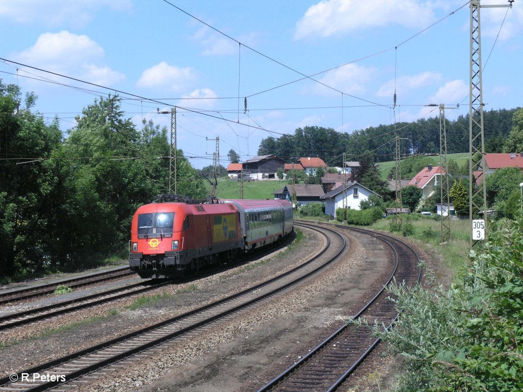 1164-5 zieht den IC 640 Salzburg Josef Haydn durch Hellwang-Elixhausen. 13.06.09
