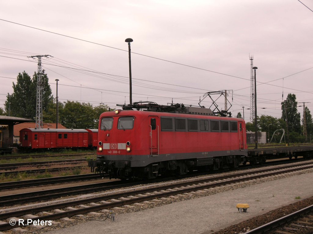 140 388-0 durchfhrt Frankfurt/Oder mit ein gemischten Gterzug. 22.05.08