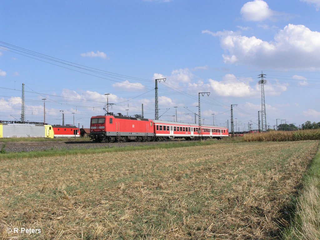 142 022-2 schiebt bei Regensburg Ost eine RB. 27.08.09