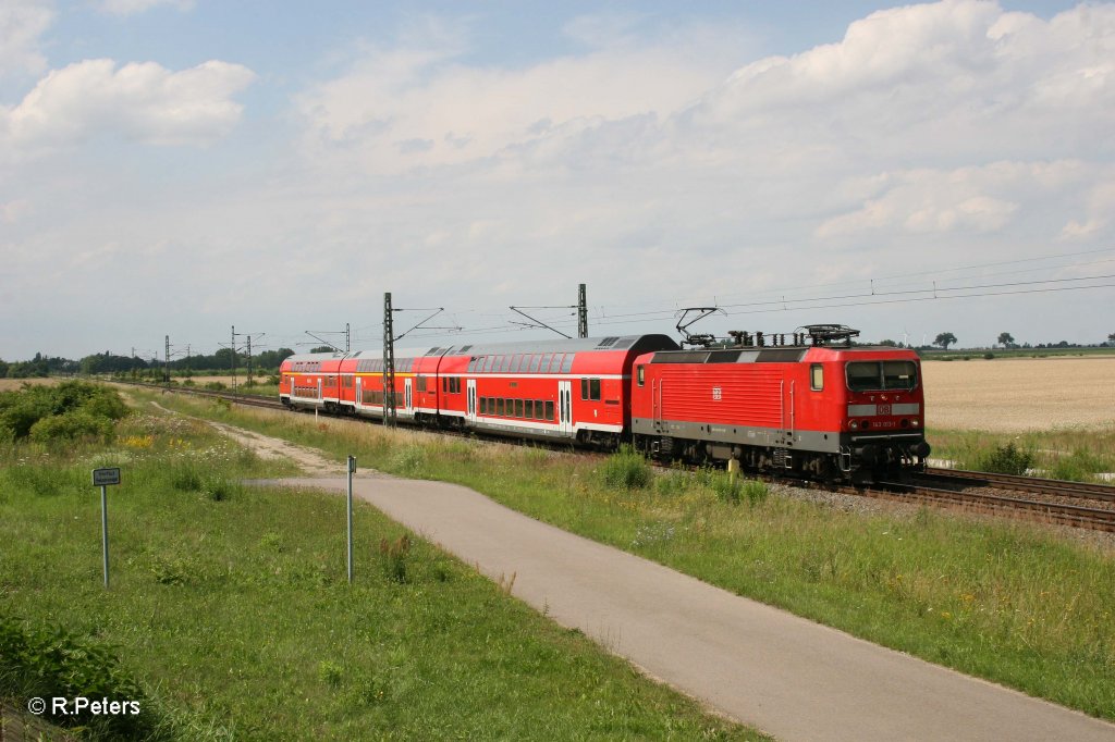 143 013-1 als S10 Leipzig HBF kurz vor Schkeuditz West. 10.07.11