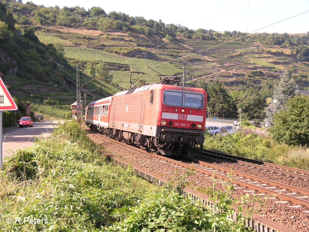 143 366-3 fhrt in Oberwesel mit der RB Mainz ein 24.07.08