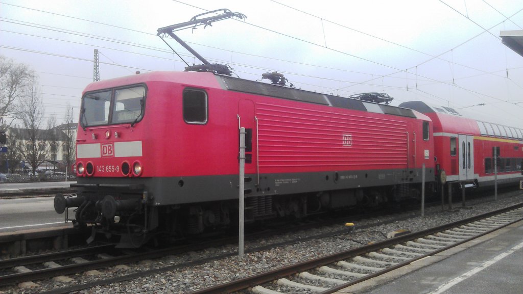 143 655-9 mit dem Regionalexpress nach Stuttgart in T�bingen Hbf, 17.03.2013