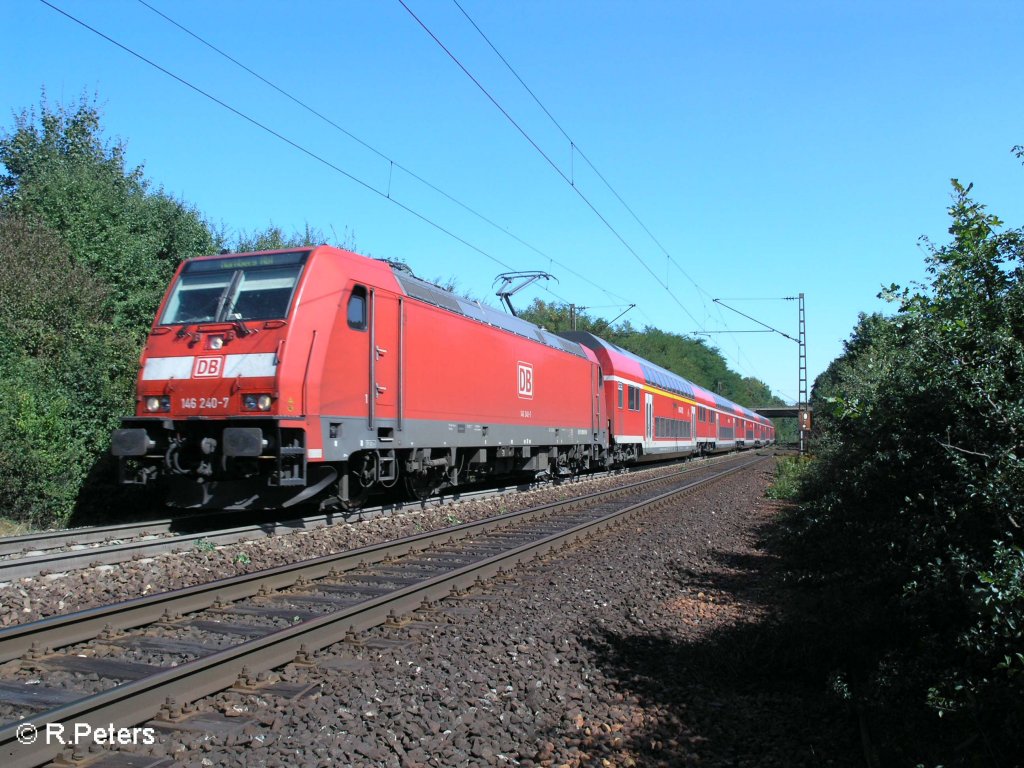 146 240-7 zieht bei Nittendorf ein RE Nrnberg. 09.09.08