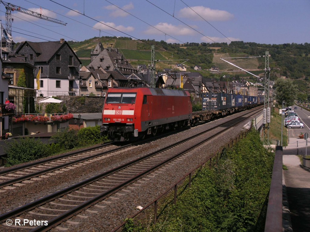 152 150-9 durchfhrt Oberwesel mit ein Containerzug. 25.07.08