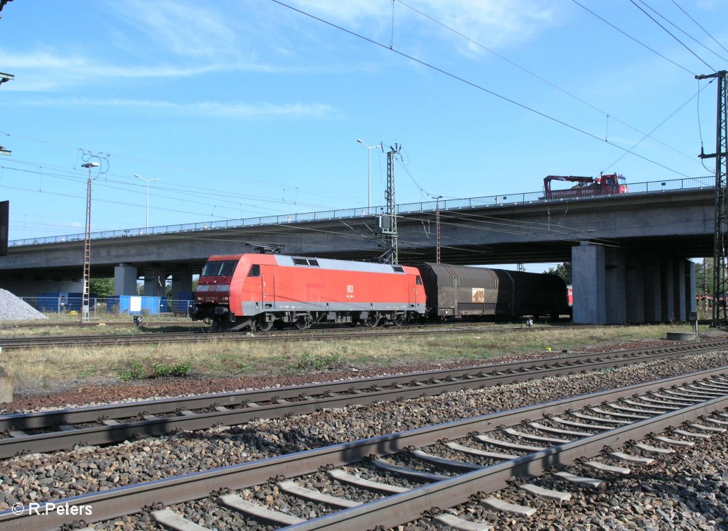 152 158-2 rangiert mit ein Autotransportzug um. 09.09.09