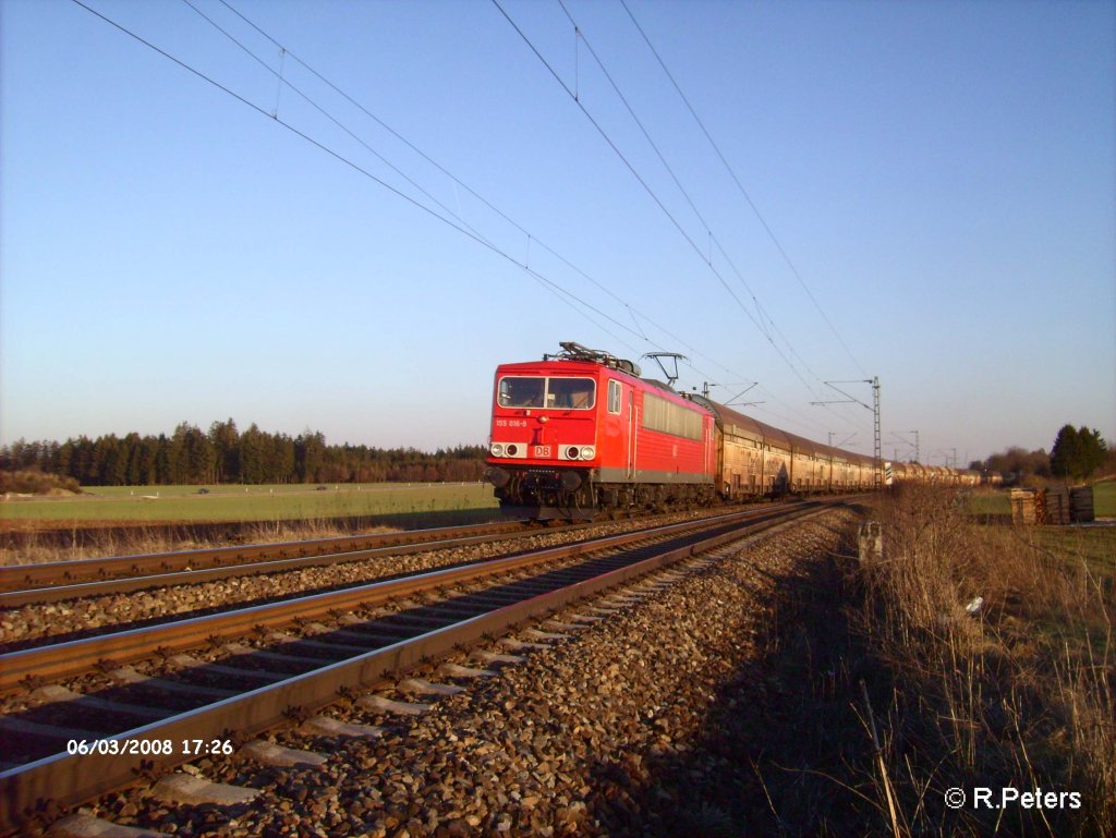 155 016-9 zieht bei Batzhausen ein BMW-autozug. 06.03.08