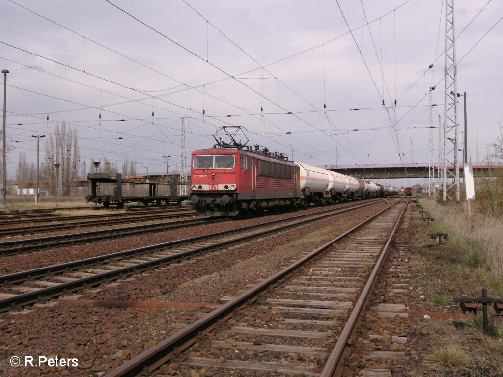 155 079-7 durchfhrt Eisenhttenstadt mit ein Gas-Kesselzug. 14.04.08