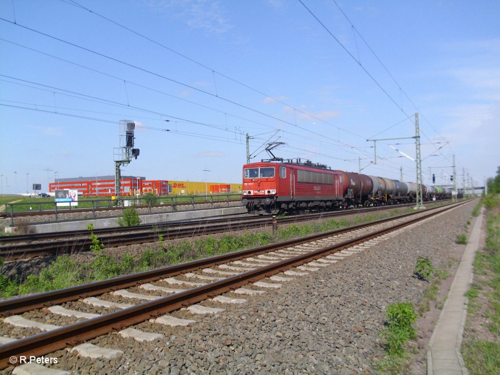 155 135-7 zog ein Kesselzug bei Schkeuditz am 05.05.10