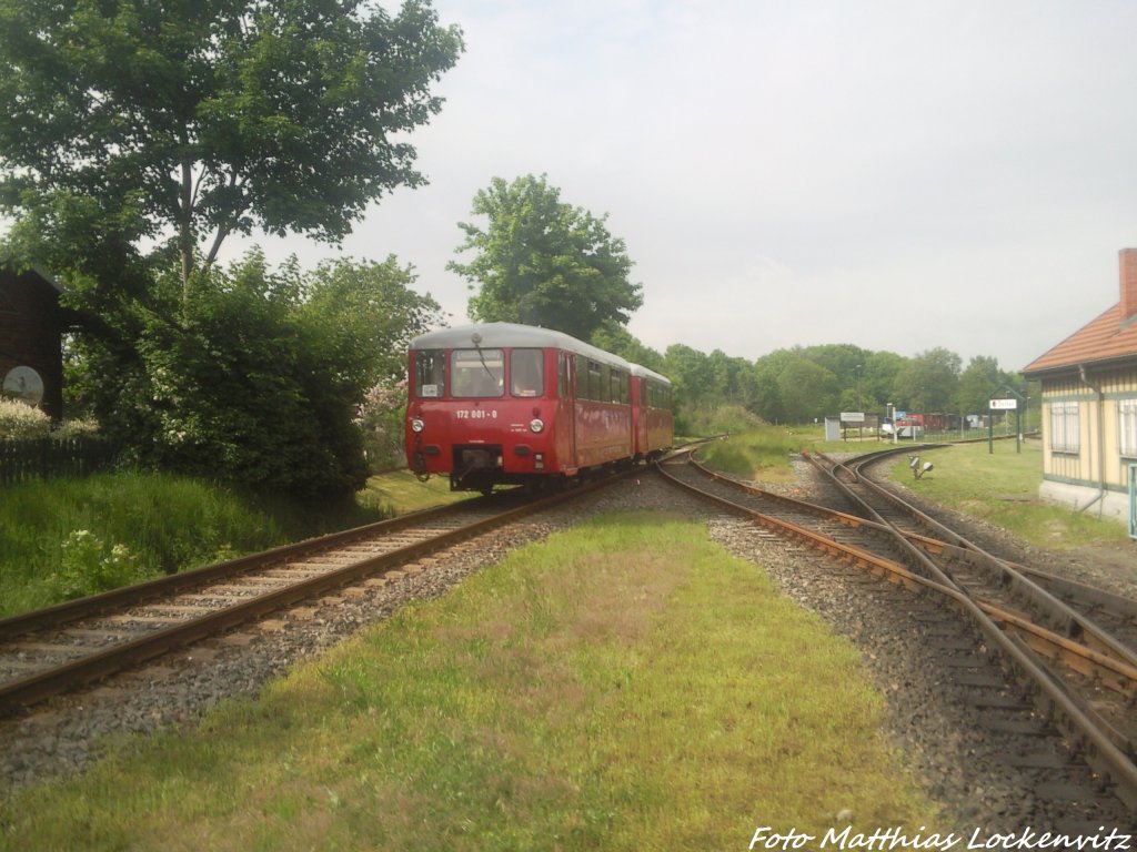 172 001-0 & 172 601-7 unterwegs nach Bergen auf R�gen Verlassen des Bahnhofs Putbus am 1.6.13