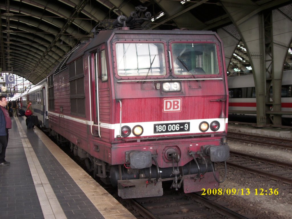 180 006 am 13.September 2008 in Berlin Ostbahnhof.