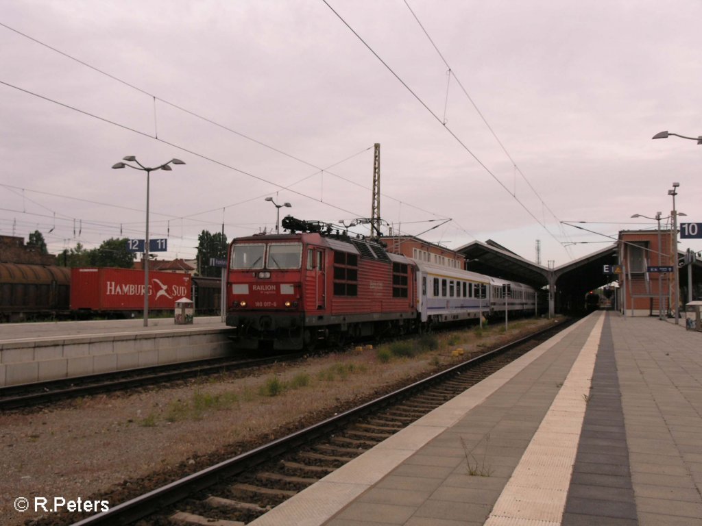 180 017-6 verlsst Frankfurt/Oder mit BWE EC41 nach Warschau. 22.05.08