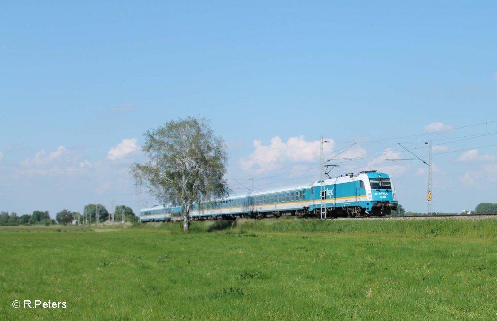 183 003 mit dem ALX 84115 Hof - Mnchen bei Pulling bei Freising. 08.06.13