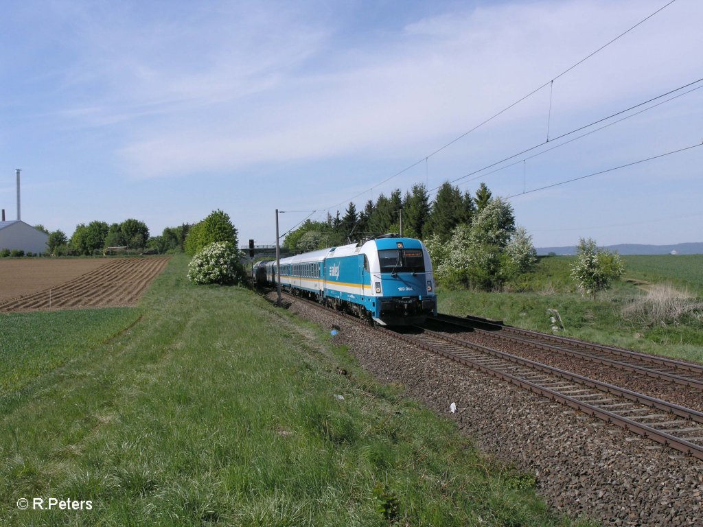 183 004 mit ALX84115 nach Mnchen bei Altegolsheim und ohne Logo 07.05.11