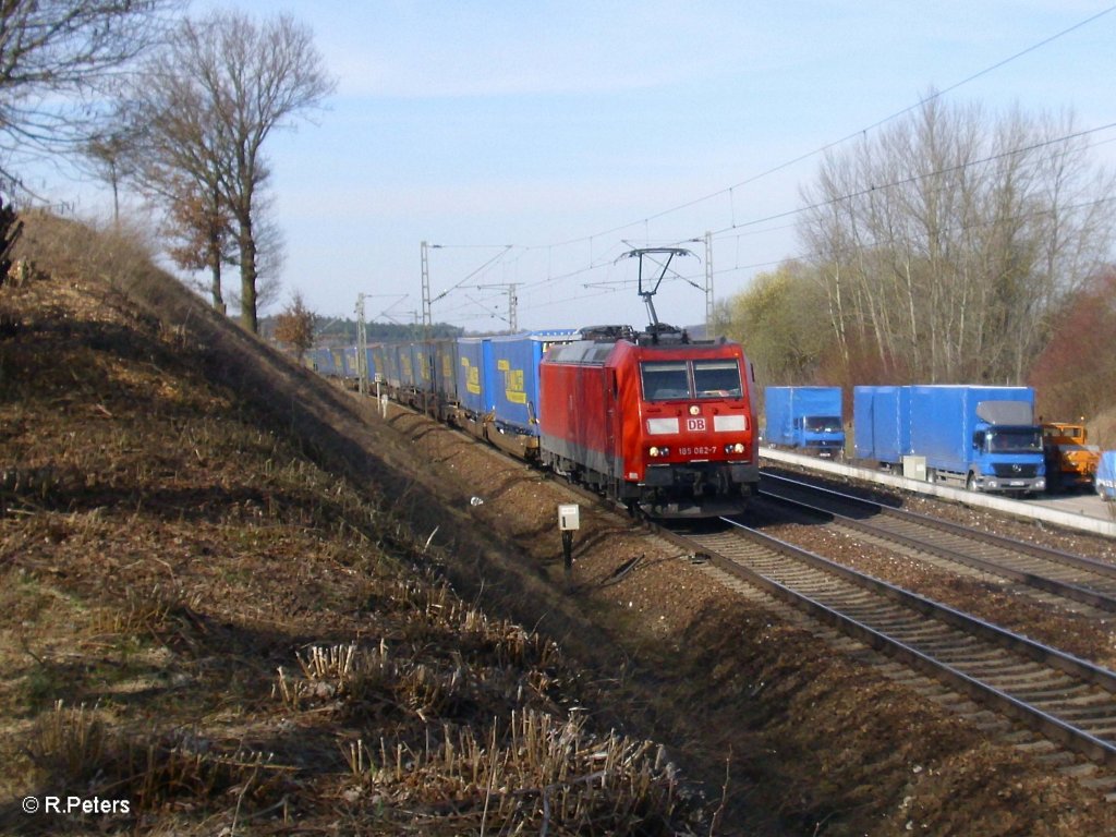 185 062-7 mit LKW-Walter bei Fahlenbach. 24.03.11