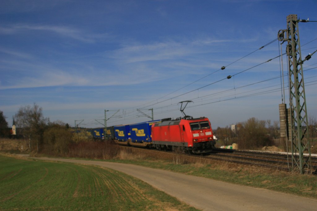 185 062-7 mit LKW-Walter bei Fahlenbach. 24.03.11