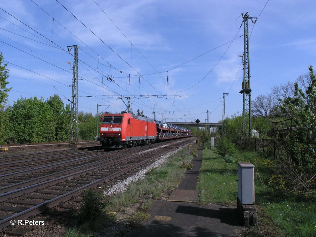 185 075-9 erreicht Obertraubling mit einem kurzem BMW-Zug. 29.04.10