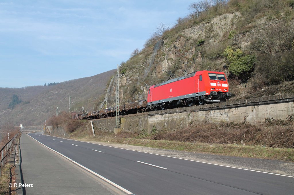 185 200-3 mit gemischten Gterzug beim B Kaub. 06.03.13