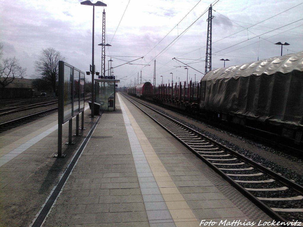 185 246-6 mit Gz bei der Durchfahrt in Bergen auf R�gen am 23.4.13