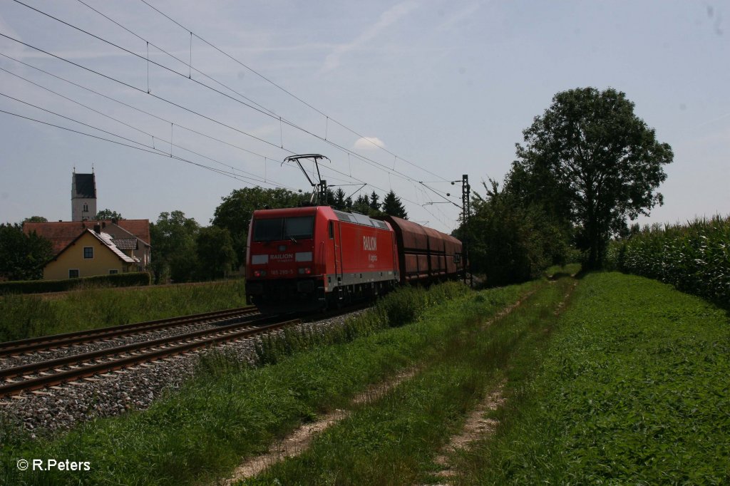 185 299-5 schiebt Kohlezug bei Moosham. 03.08.11