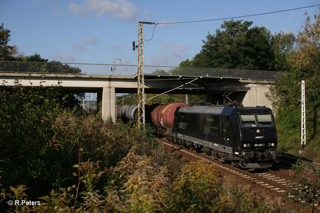 185 545-1 mit einem Kesselzug bei der Einfahrt in Frankfurt/Oder. 06.10.11