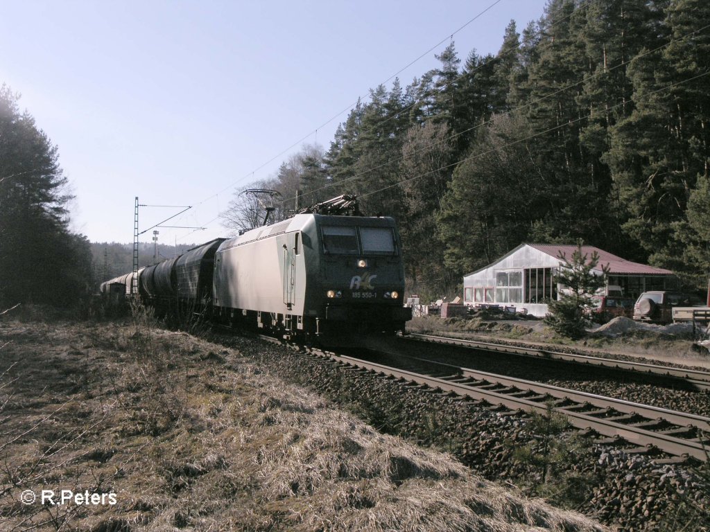 185 550-1 zieht ein Kesselzug bei Deining.06.03.08