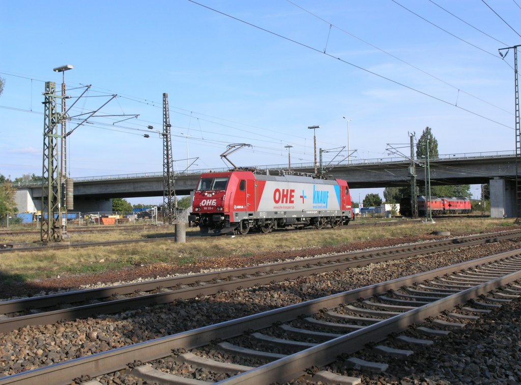 186 129-6 setzt in Regensbrug Ost um . 09.09.09