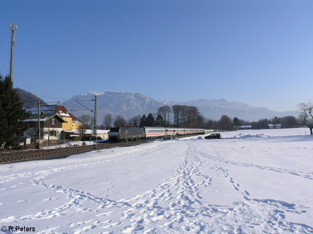 189 099 zieht bei Oberaudorf ein IC nach Mnchen. 16.02.10