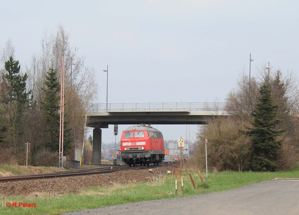 218 272-3 setzt um in Wiesau. 22.04.13