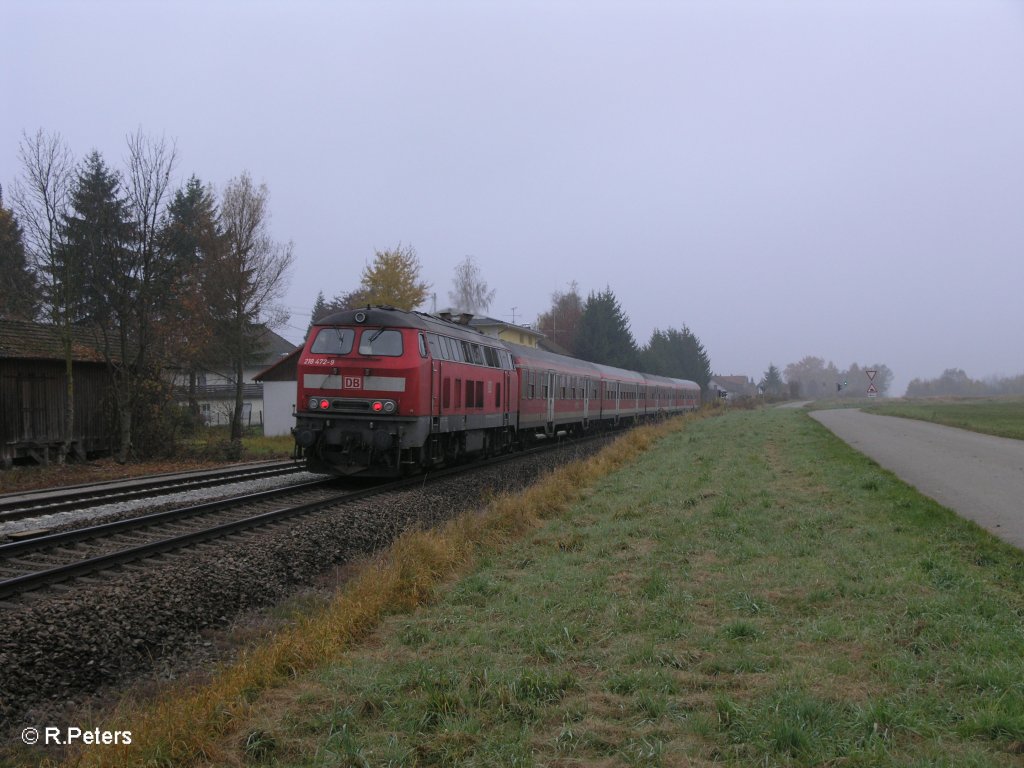 218 472-9 schiebt ihre RB Ulm durch Heimertingen. 02.11.10