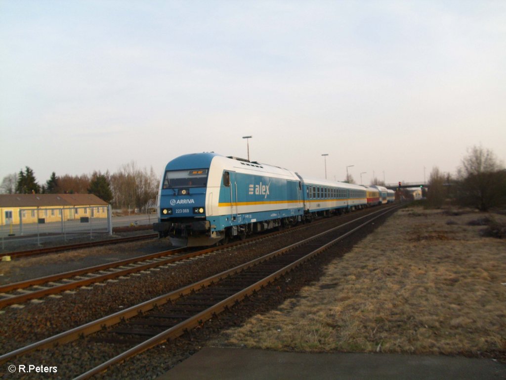 223 069 mit ALX84110 nach Hof in Wiesau. 25.03.11