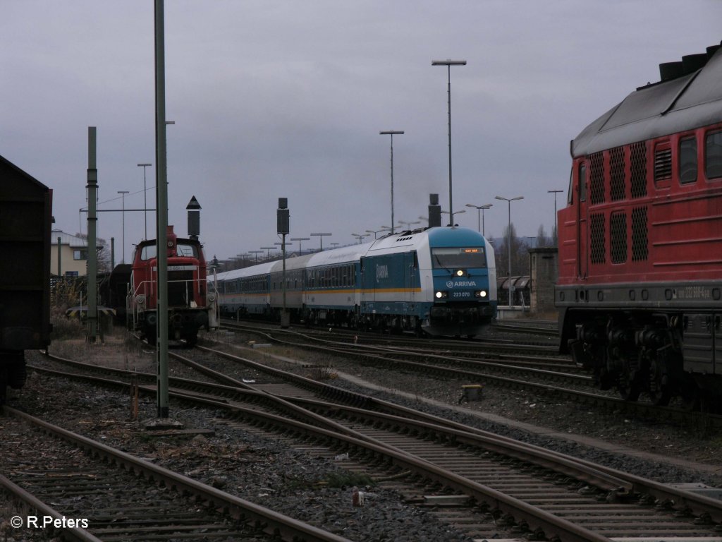 223 070 verlsst Marktredtwitz mit dne verspteten ALX37983 nach Mnchen. 22.11.09
