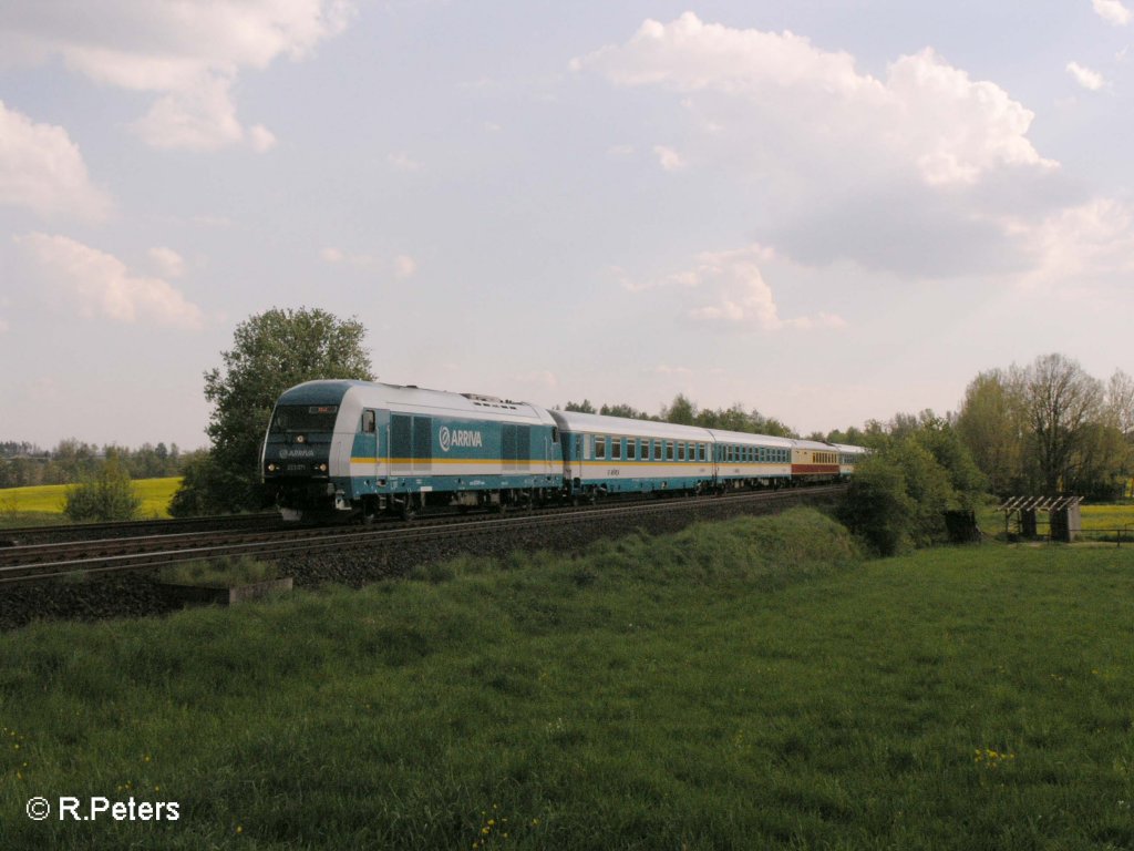 223 071 zieht bei Schnfeld ein Alex nach Hof. 14.05.08