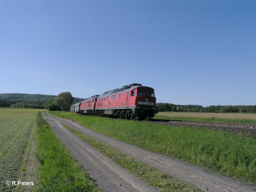 232 255-0 und eine Schwester Maschine mit Polenkohle bei Oberteich. 04.06.10