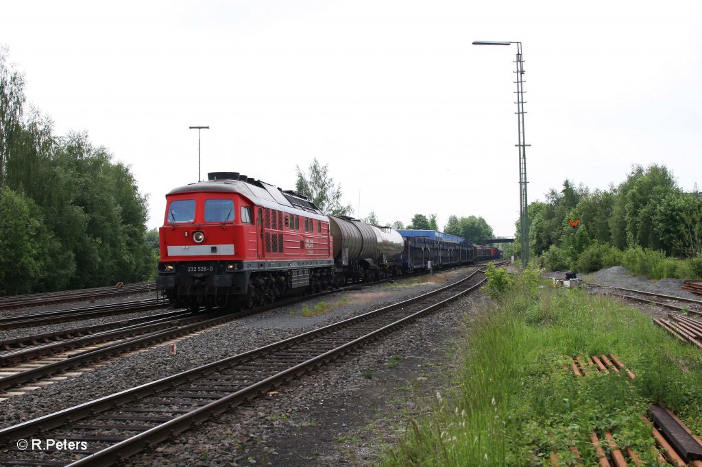 232 528-0 fhrt mit dem 45367 Nrnberg - Chep in Marktredwitz ein. 31.05.12