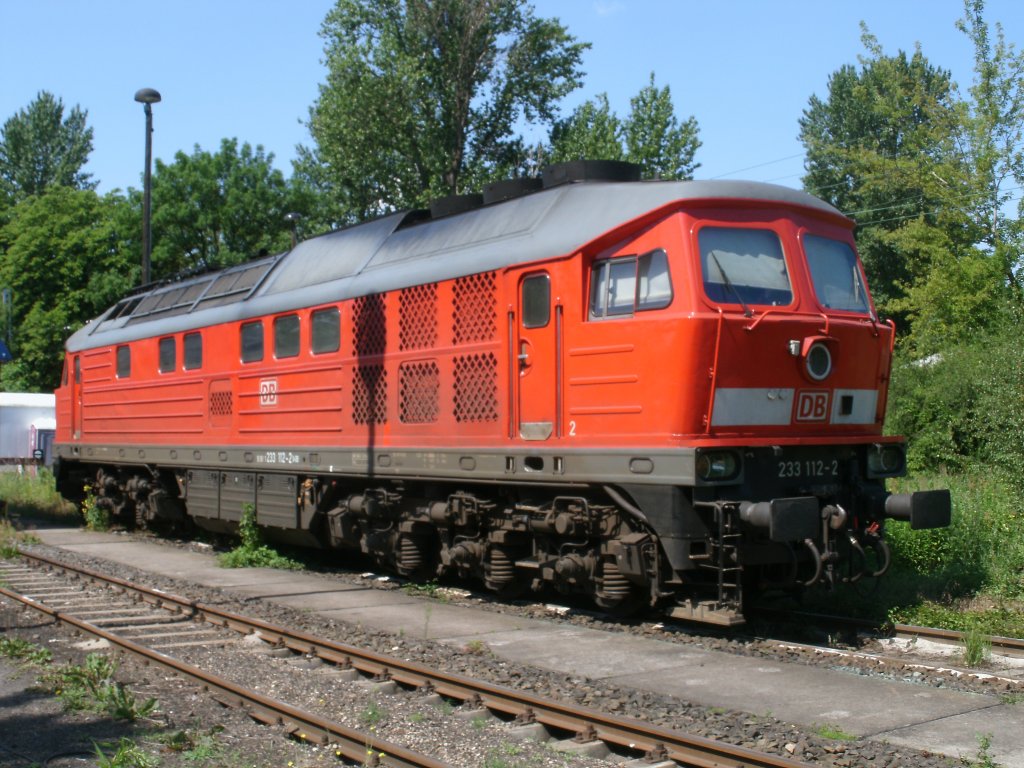233 112 abgestellt,am 12.Juni 2011,in der Einsatzstelle Berlin Lichtenberg.