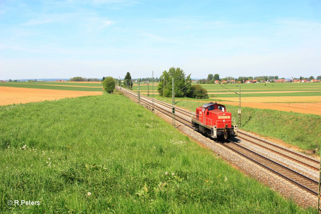 294 624-2 als Lz gen Plattling bei Taimering. 07.05.11