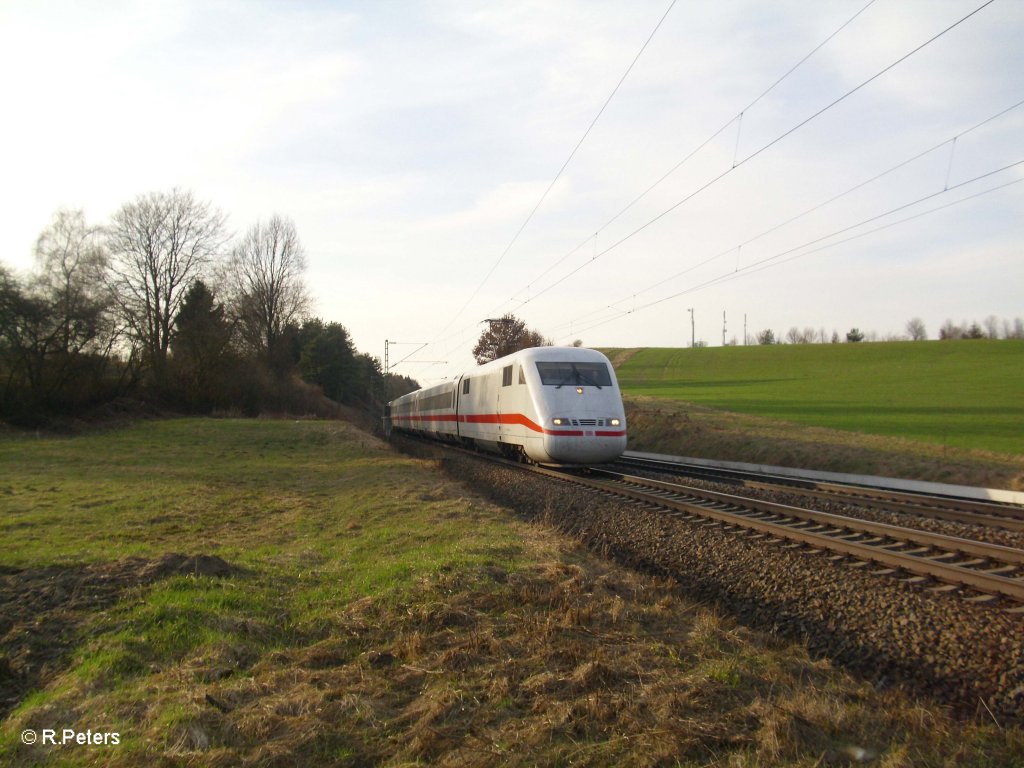 401 004-7 „Mhldorf am Inn“ als ICE 789 Hamburg - Mnchen bei Fahlenbach. 24.03.11
