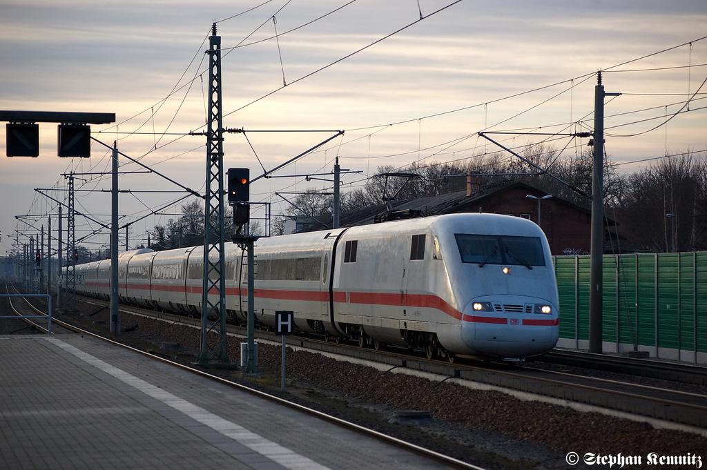 401 590-5  Ludwigshafen am Rhein  als ICE 278 von Interlaken Ost nach Berlin Ostbahnhof in Rathenow. 31.12.2011