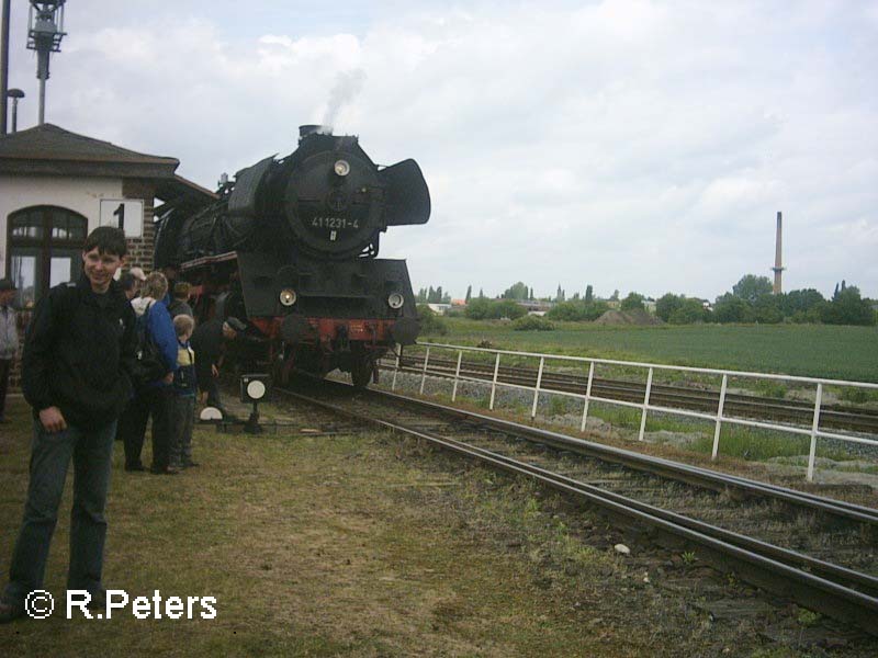 41 1231-4 wartet am Wrterhusen das die Weichen gestellt werden. Mai 2006