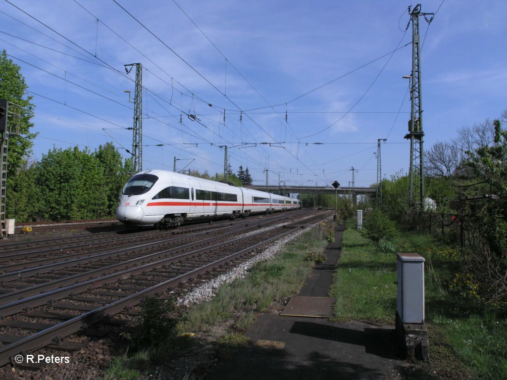 411 075 zieht als ICE24 Wien-Dortmund durch Obertraubling. 29.04.10