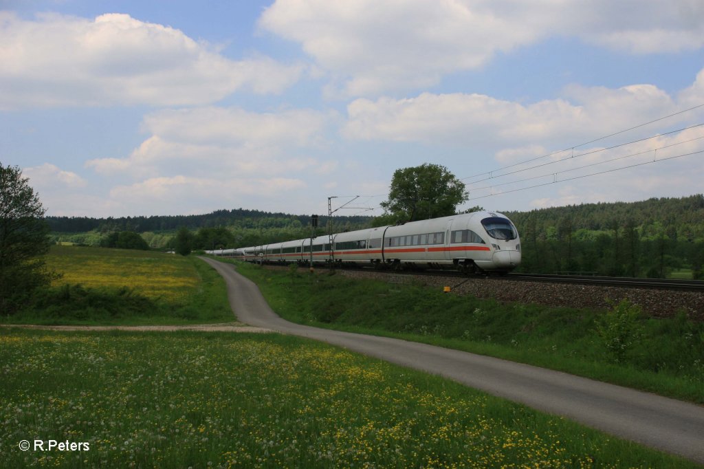 411 092-0 „Linz“ + 411 017-7 „Erlangen“ als ICE91 Hamburg - Wien bei Plling. 13.05.11
